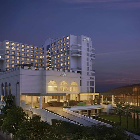 Hyatt Centric Janakpuri New Delhi Hotel Exterior foto The Oberoi, Mumbai