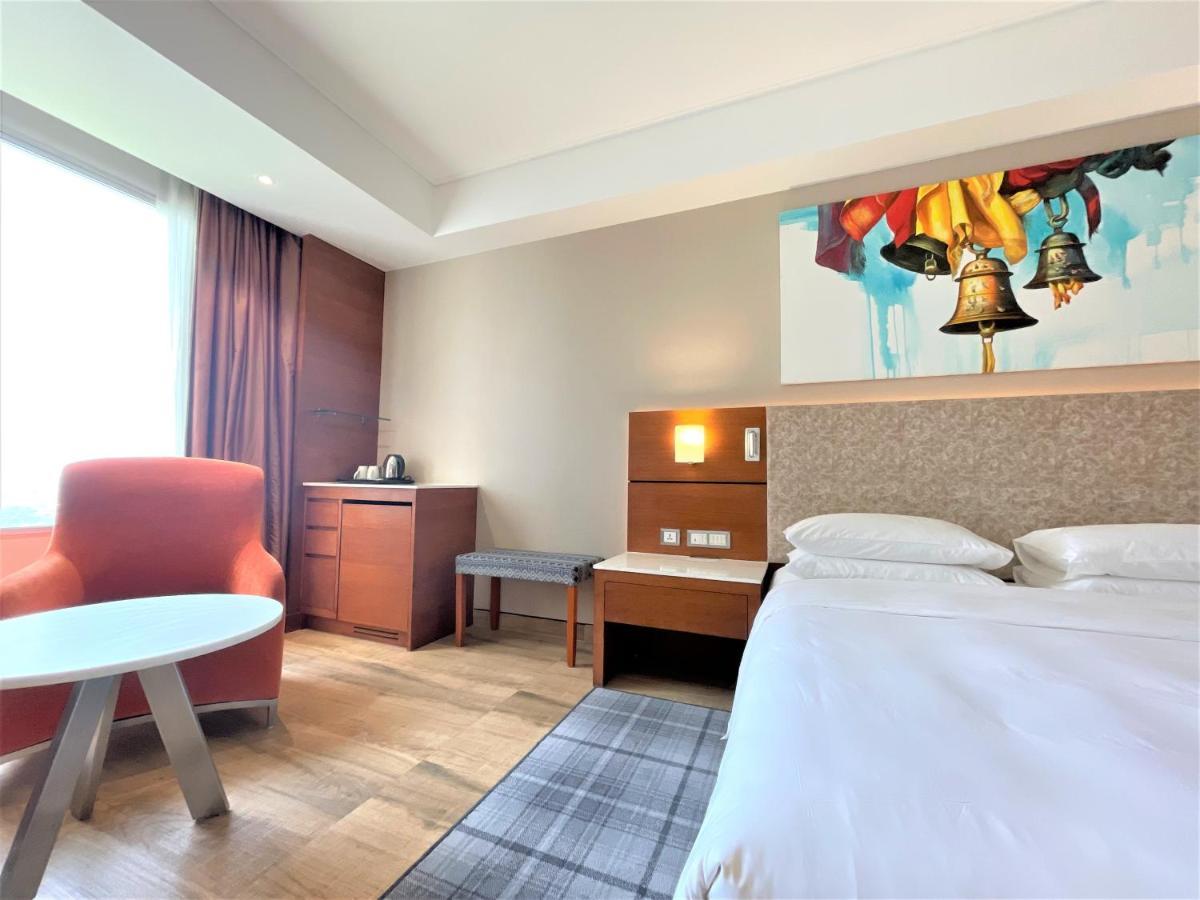 Hyatt Centric Janakpuri New Delhi Hotel Exterior foto A room at the hotel