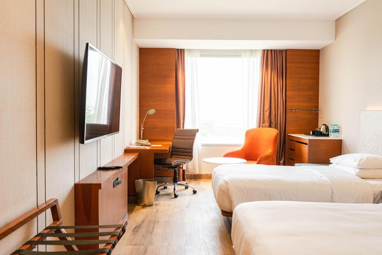 Hyatt Centric Janakpuri New Delhi Hotel Exterior foto A room at the hotel