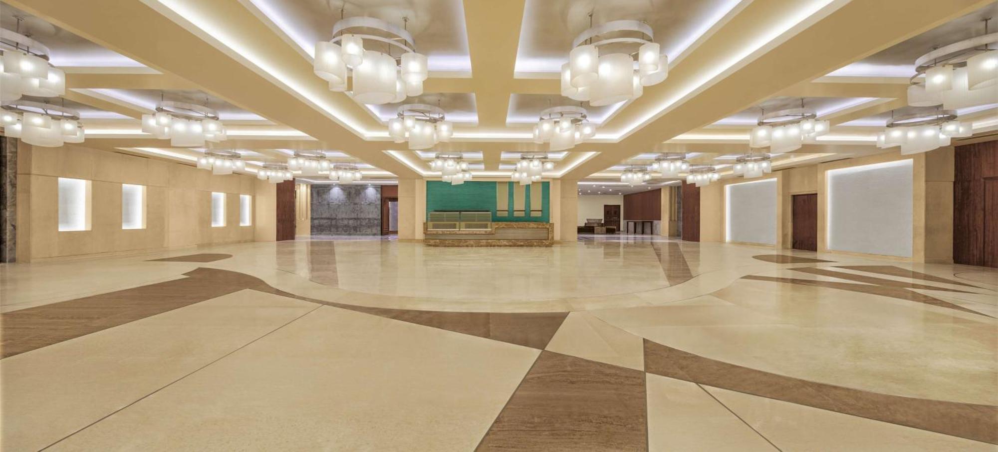 Hyatt Centric Janakpuri New Delhi Hotel Exterior foto The interior of the new terminal